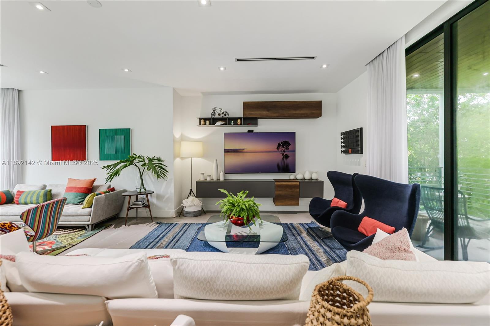 445 Ridgewood Rd Key Biscayne, FL 33149