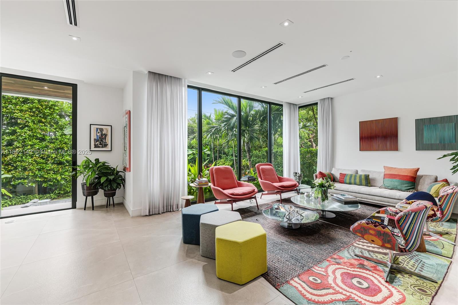 445 Ridgewood Rd Key Biscayne, FL 33149