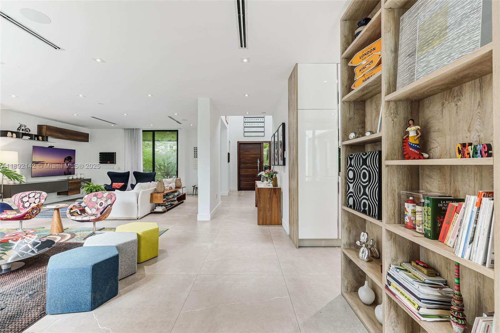 445 Ridgewood Rd Key Biscayne, FL 33149