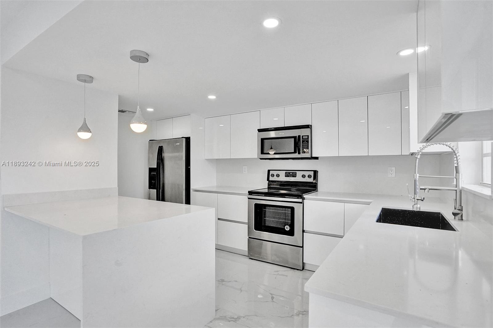 606 NW 107th Ave #2C