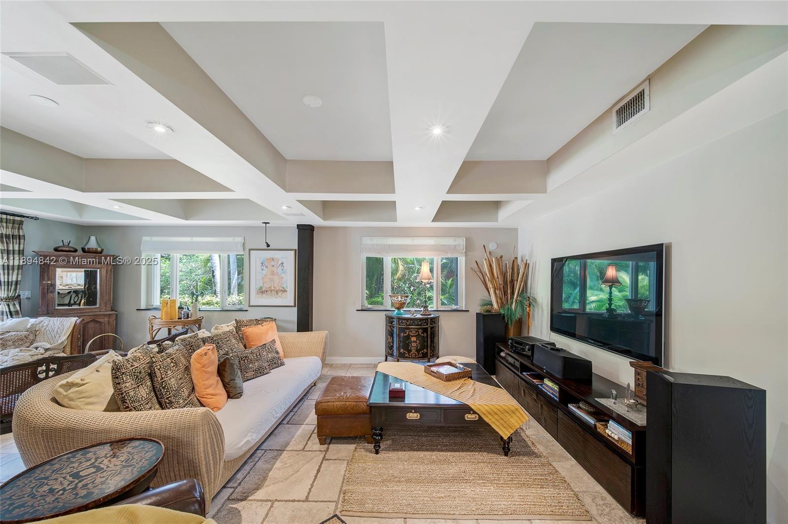 6645 SW 73rd Ct Miami, FL 33143