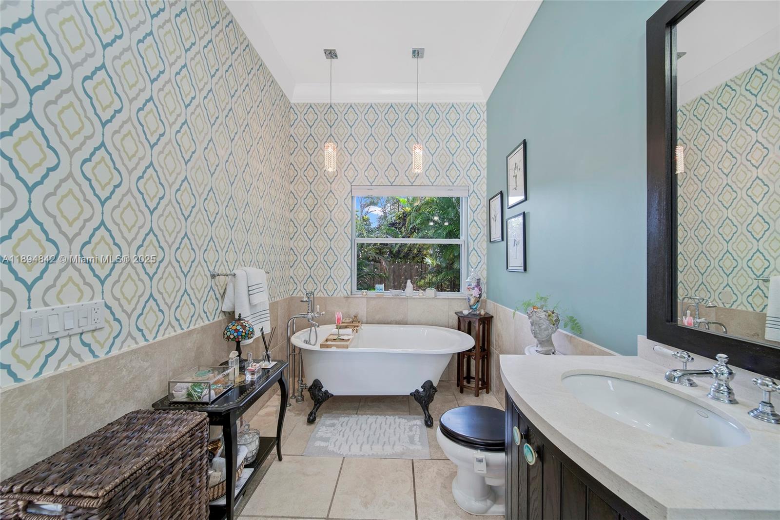 6645 SW 73rd Ct Miami, FL 33143