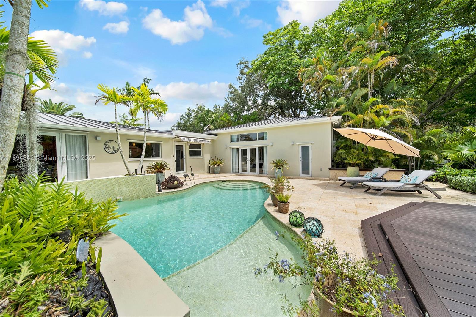 6645 SW 73rd Ct Miami, FL 33143