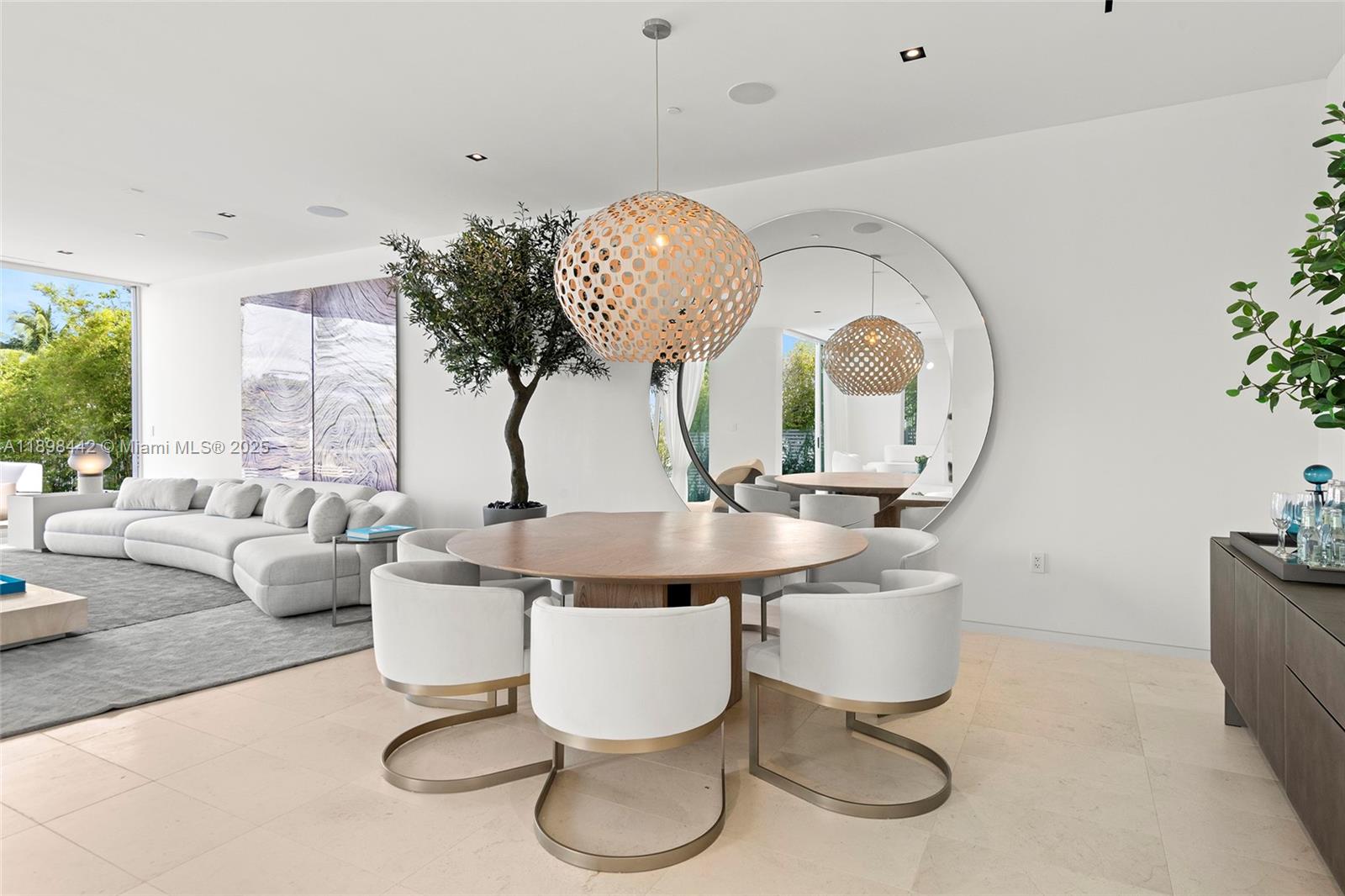 1031 W 48th St #6 Miami Beach, FL 33140