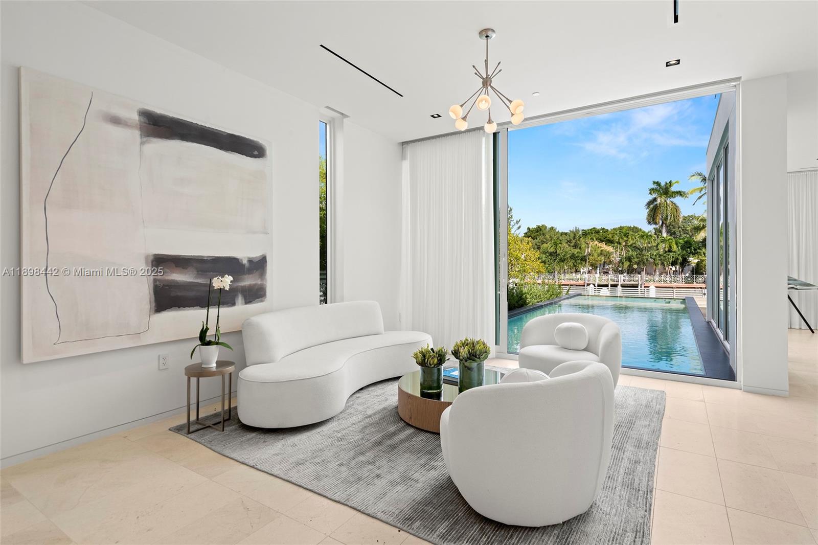 1031 W 48th St #6 Miami Beach, FL 33140