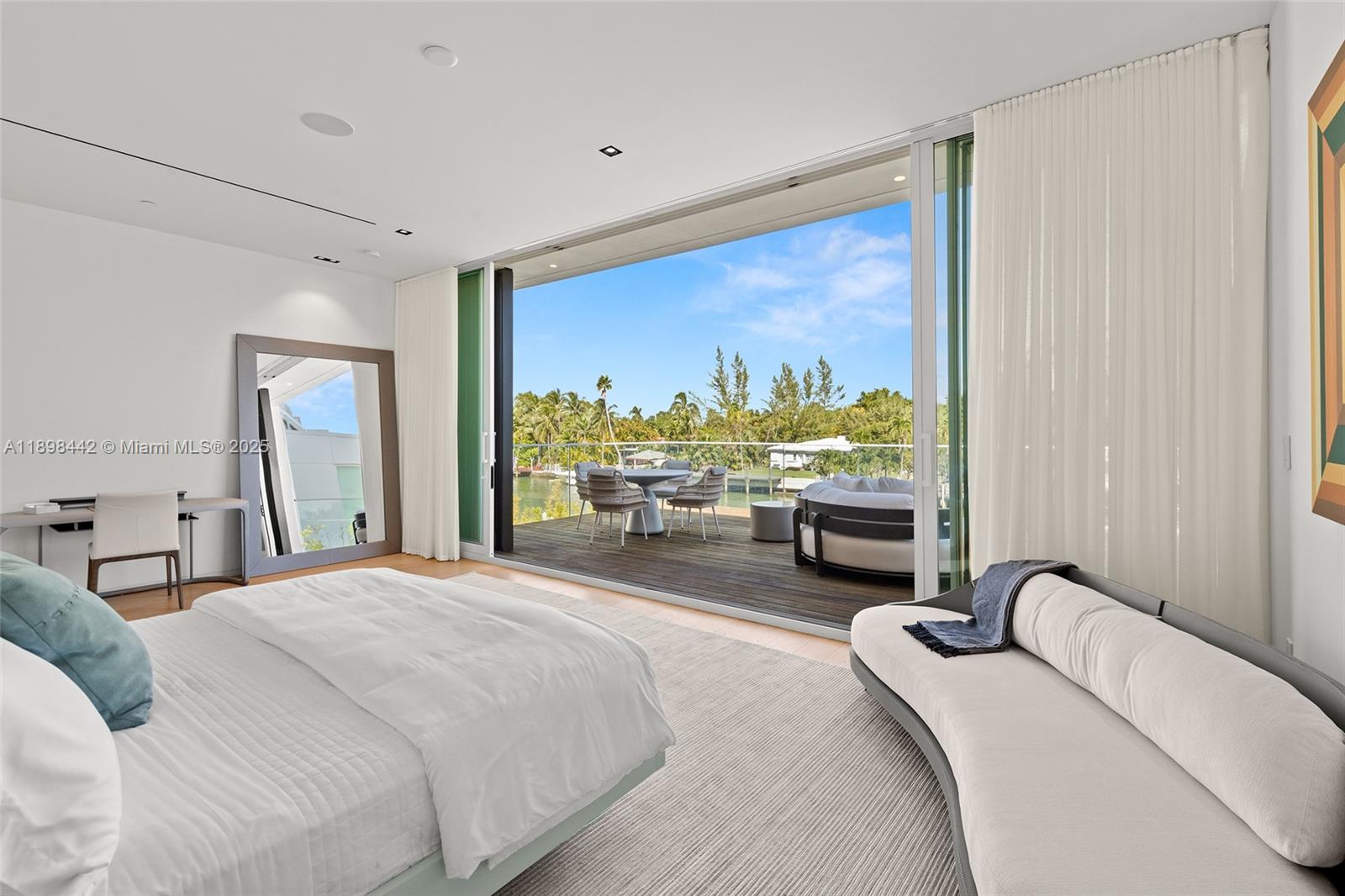 1031 W 48th St #6 Miami Beach, FL 33140