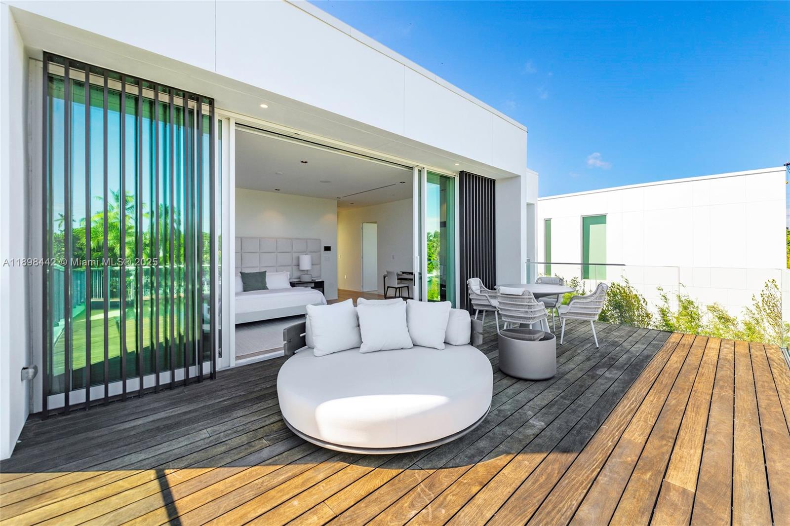 1031 W 48th St #6 Miami Beach, FL 33140