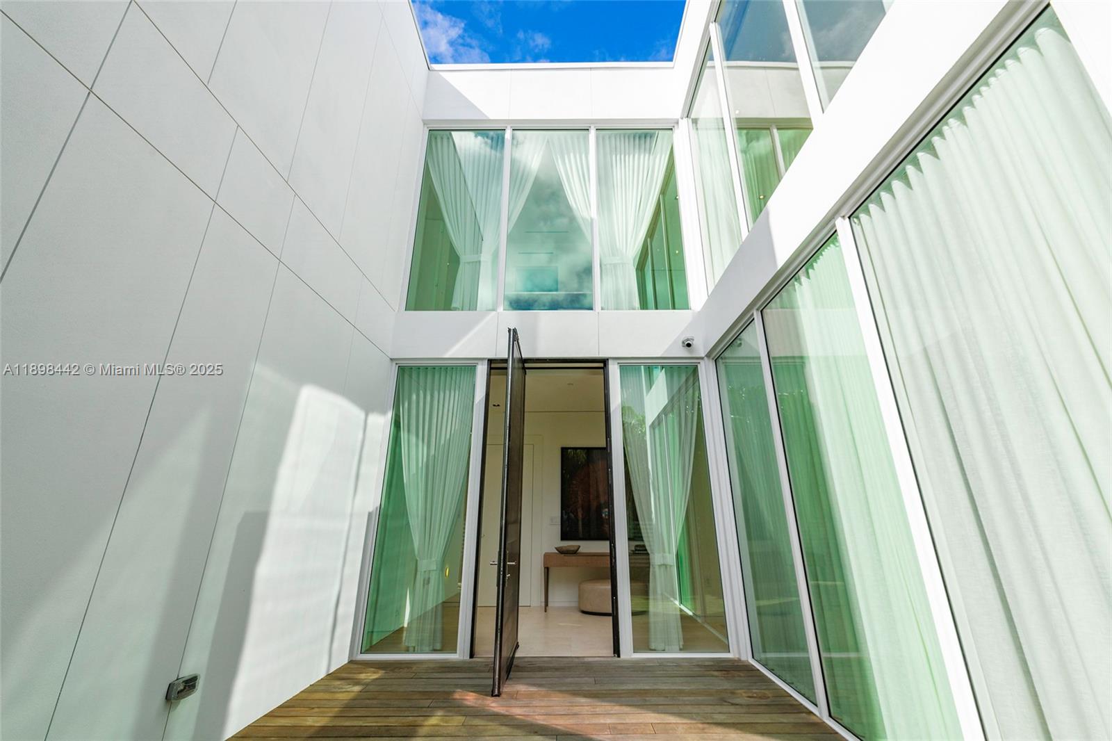 1031 W 48th St #6 Miami Beach, FL 33140