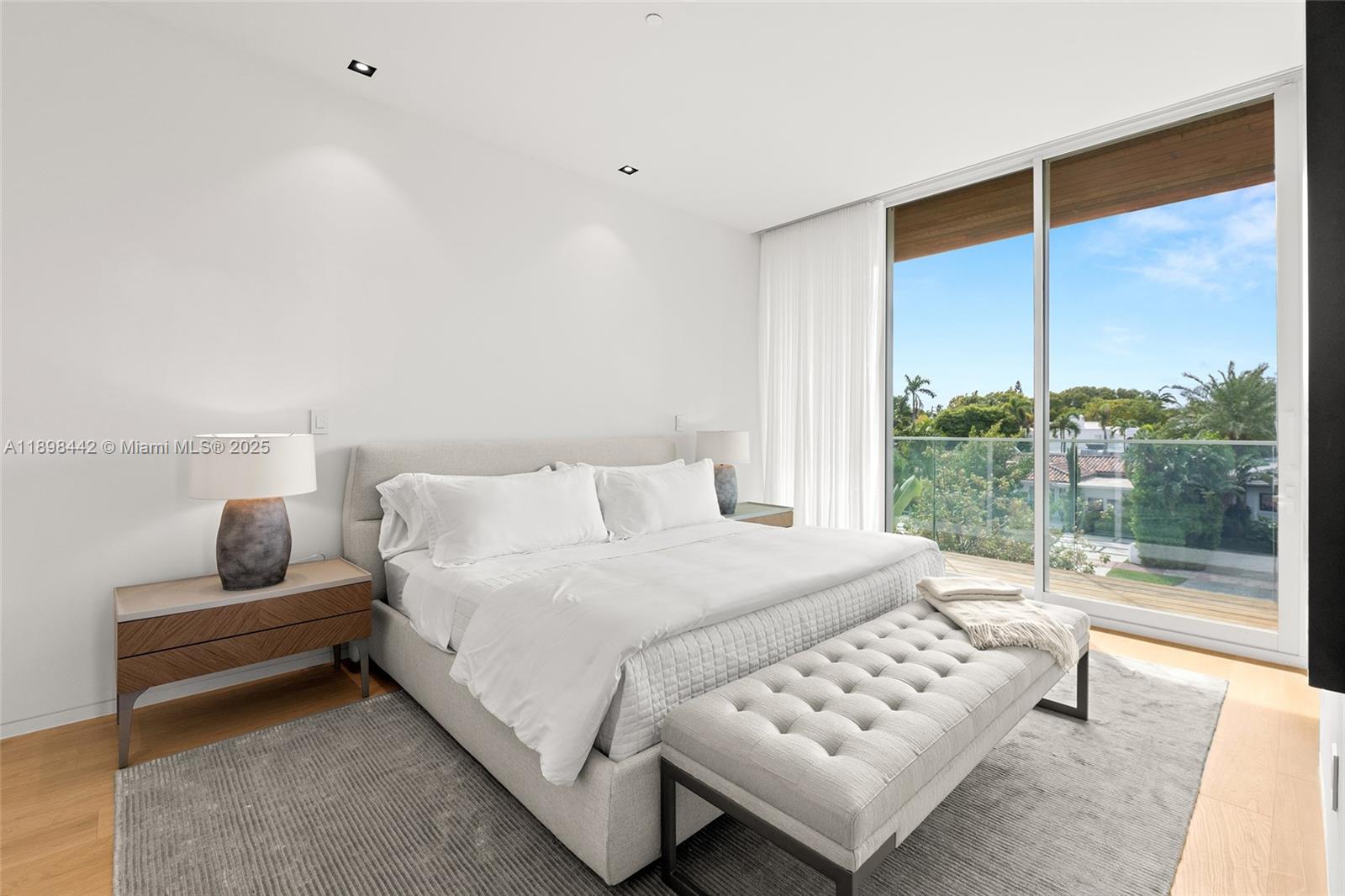 1031 W 48th St #6 Miami Beach, FL 33140