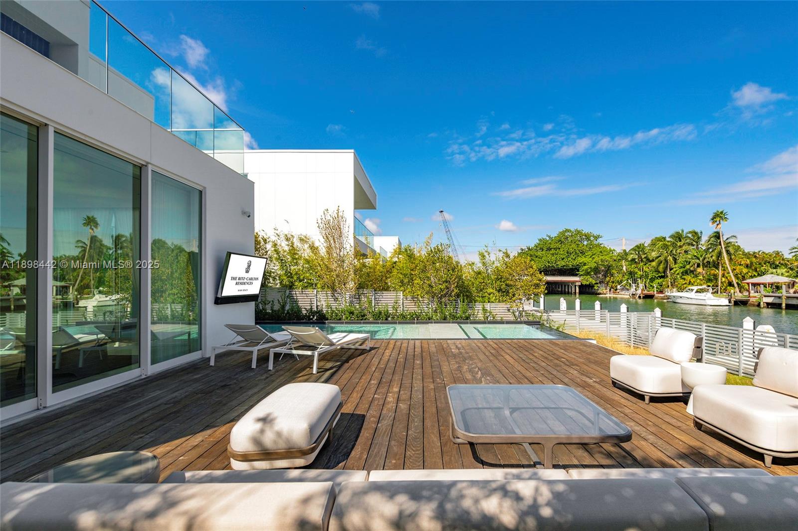 1031 W 48th St #6 Miami Beach, FL 33140