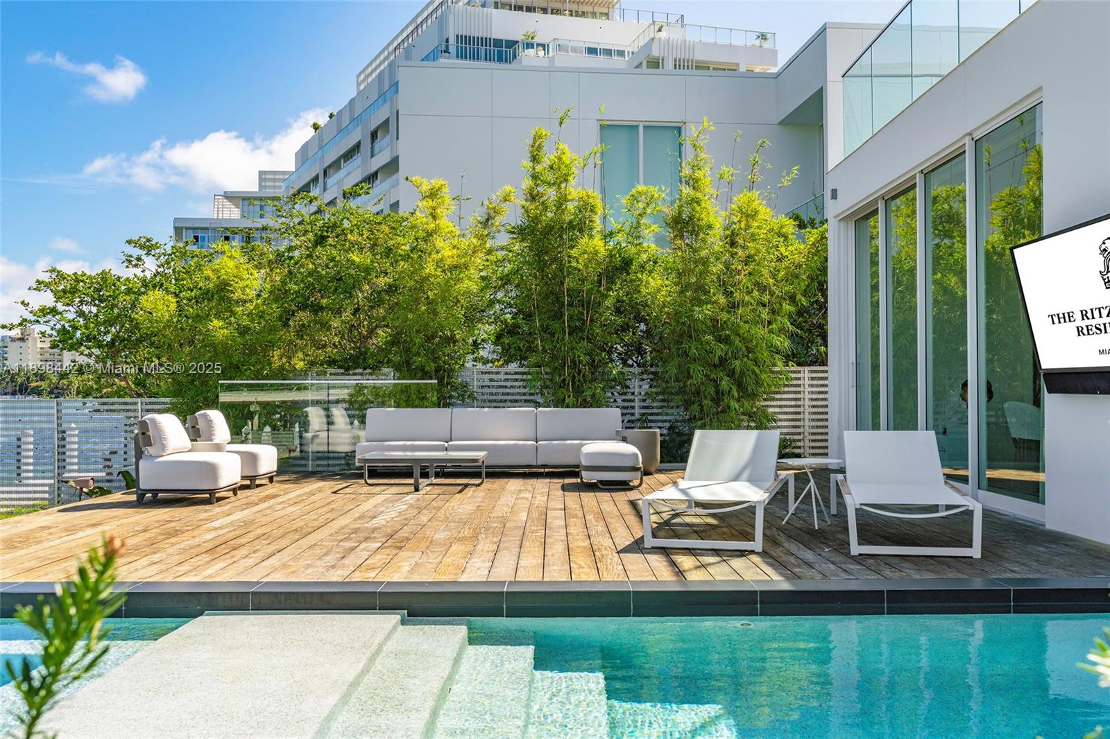 1031 W 48th St #6 Miami Beach, FL 33140