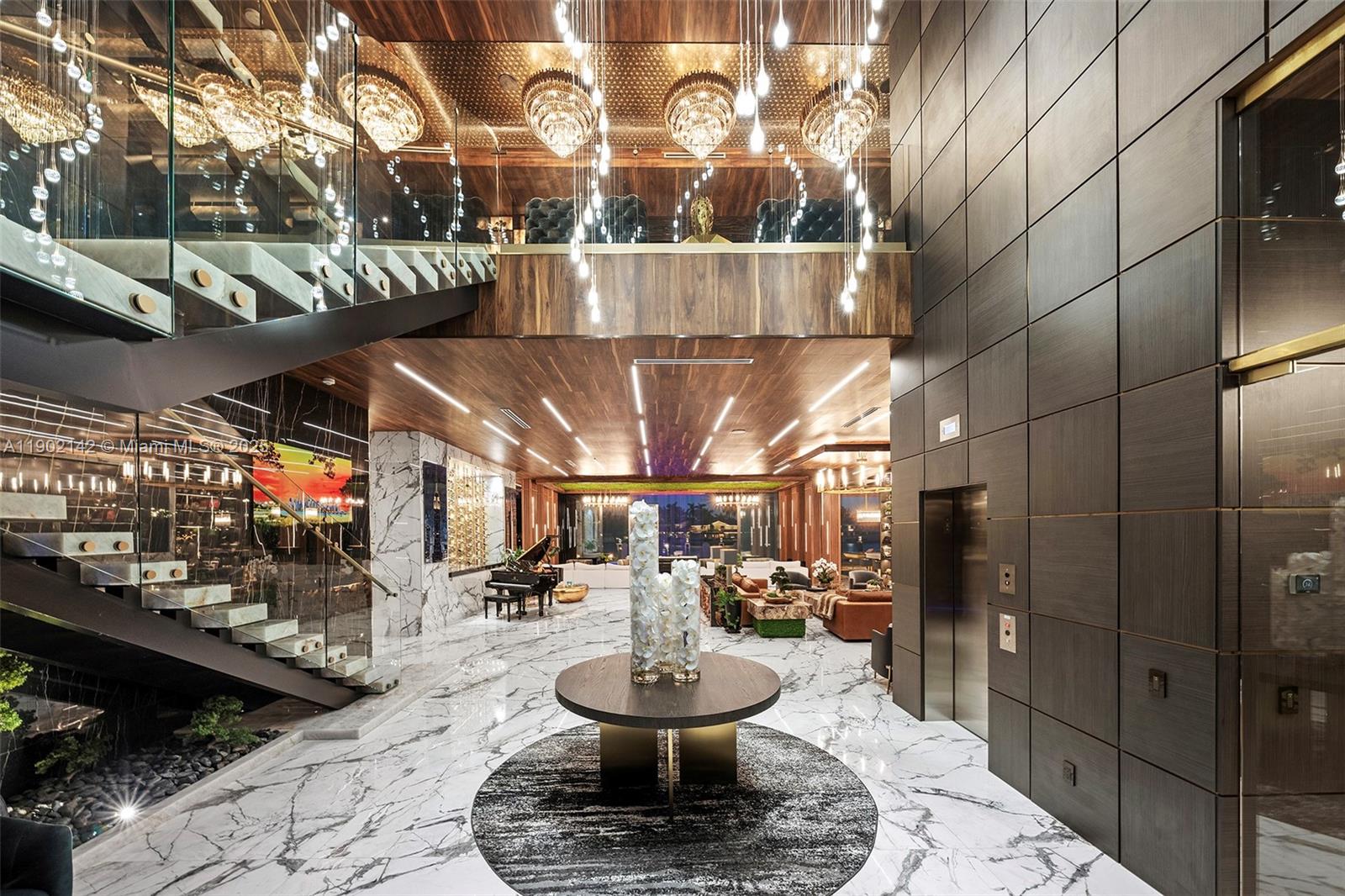 733 Middle Riv Dr Fort Lauderdale, FL 33304