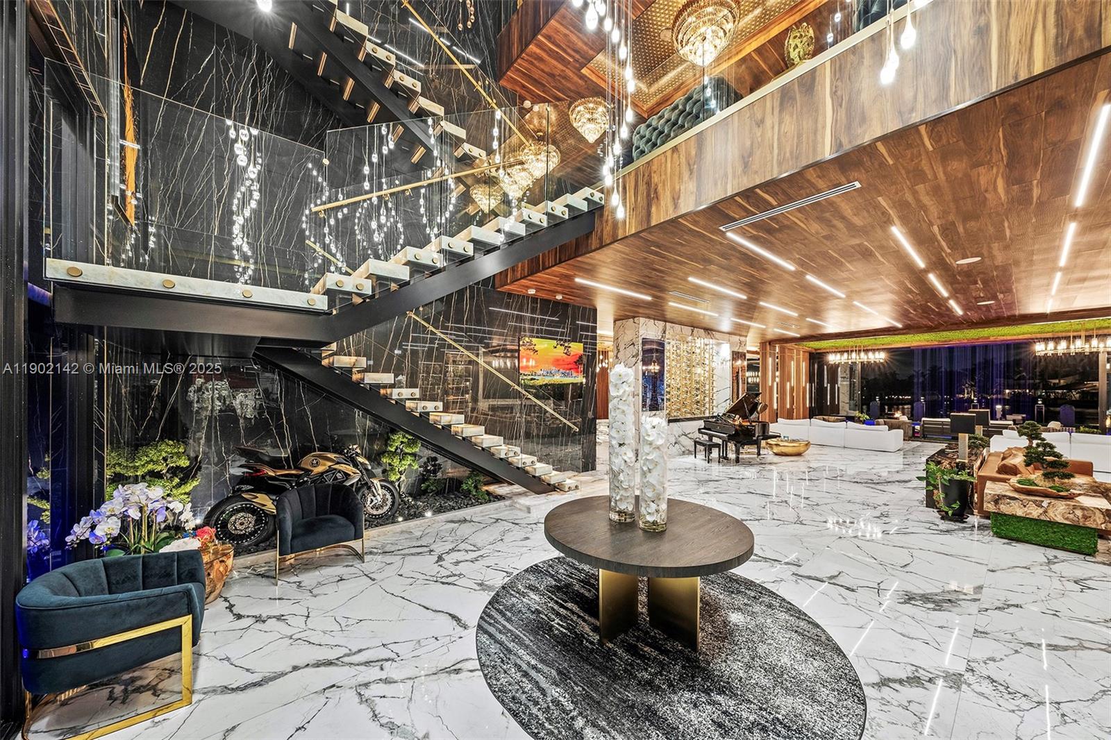 733 Middle Riv Dr Fort Lauderdale, FL 33304