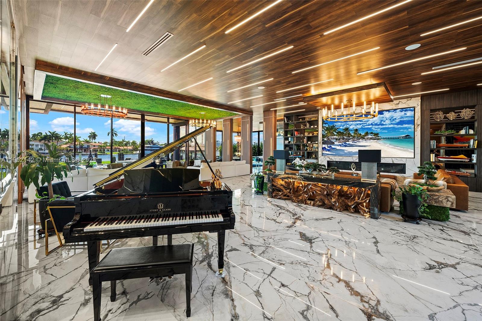 733 Middle Riv Dr Fort Lauderdale, FL 33304