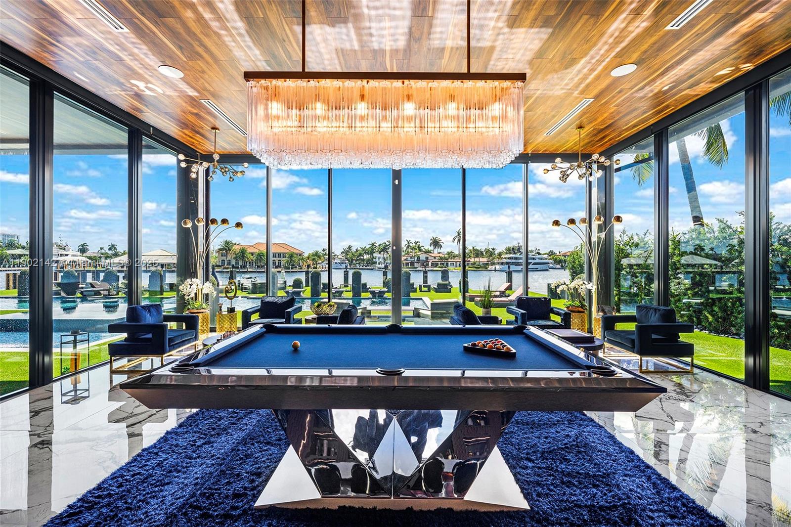 733 Middle Riv Dr Fort Lauderdale, FL 33304