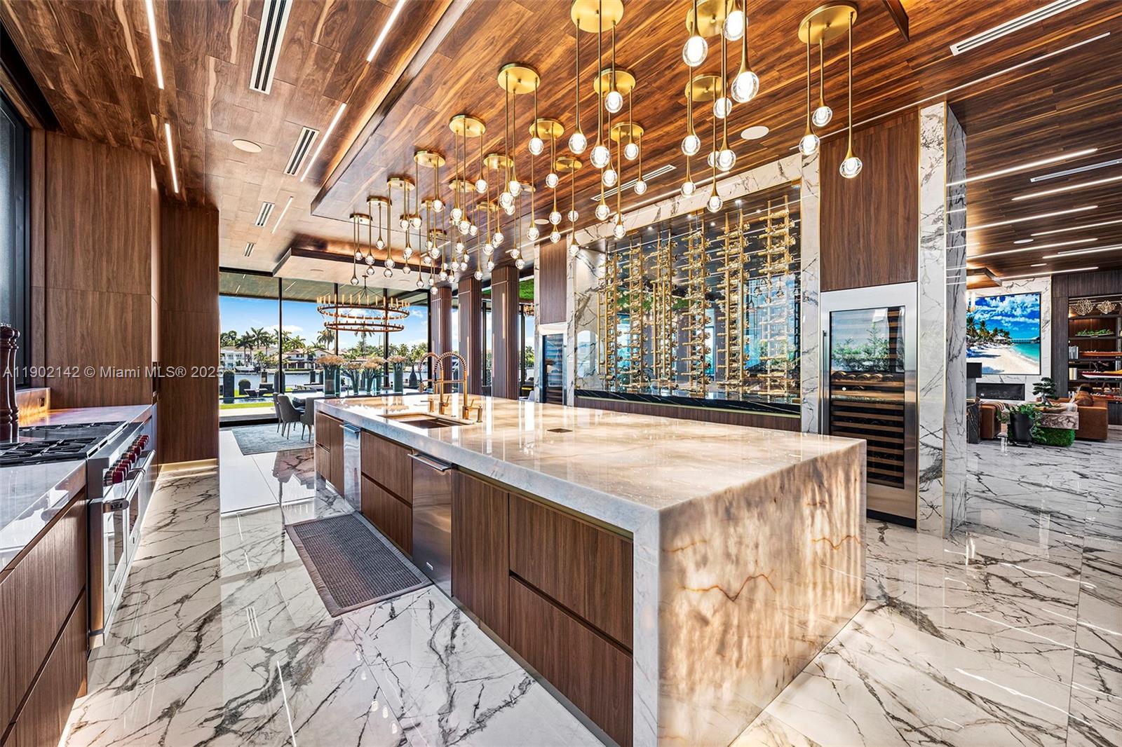 733 Middle Riv Dr Fort Lauderdale, FL 33304