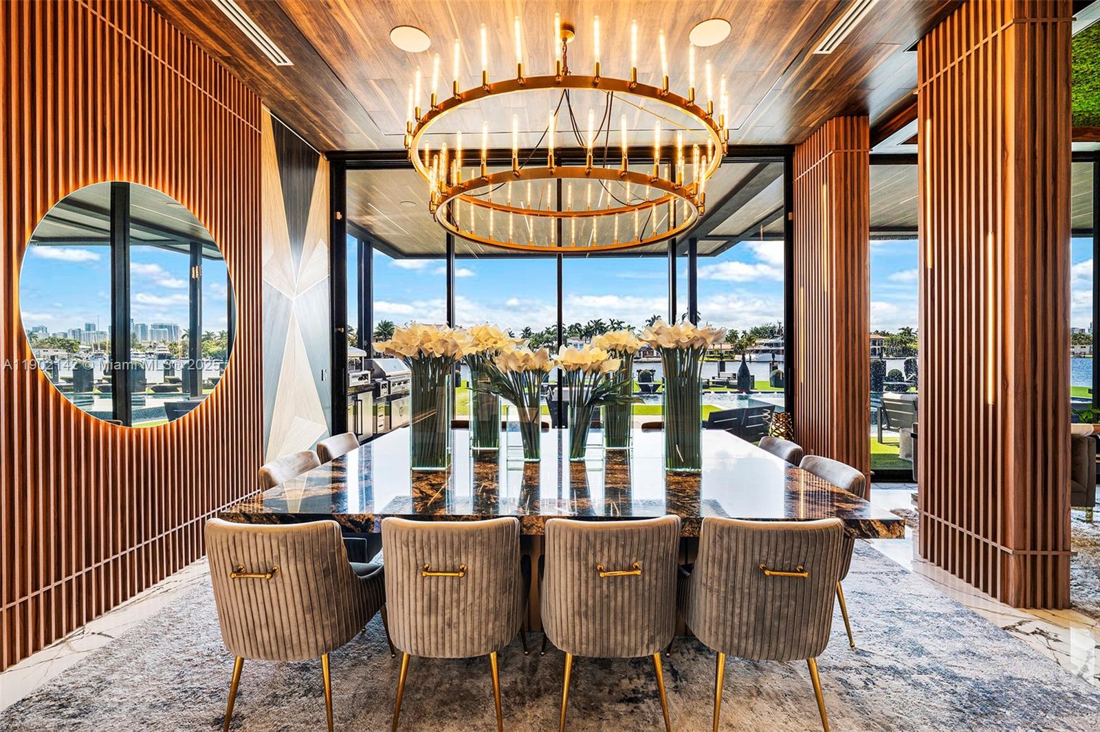 733 Middle Riv Dr Fort Lauderdale, FL 33304