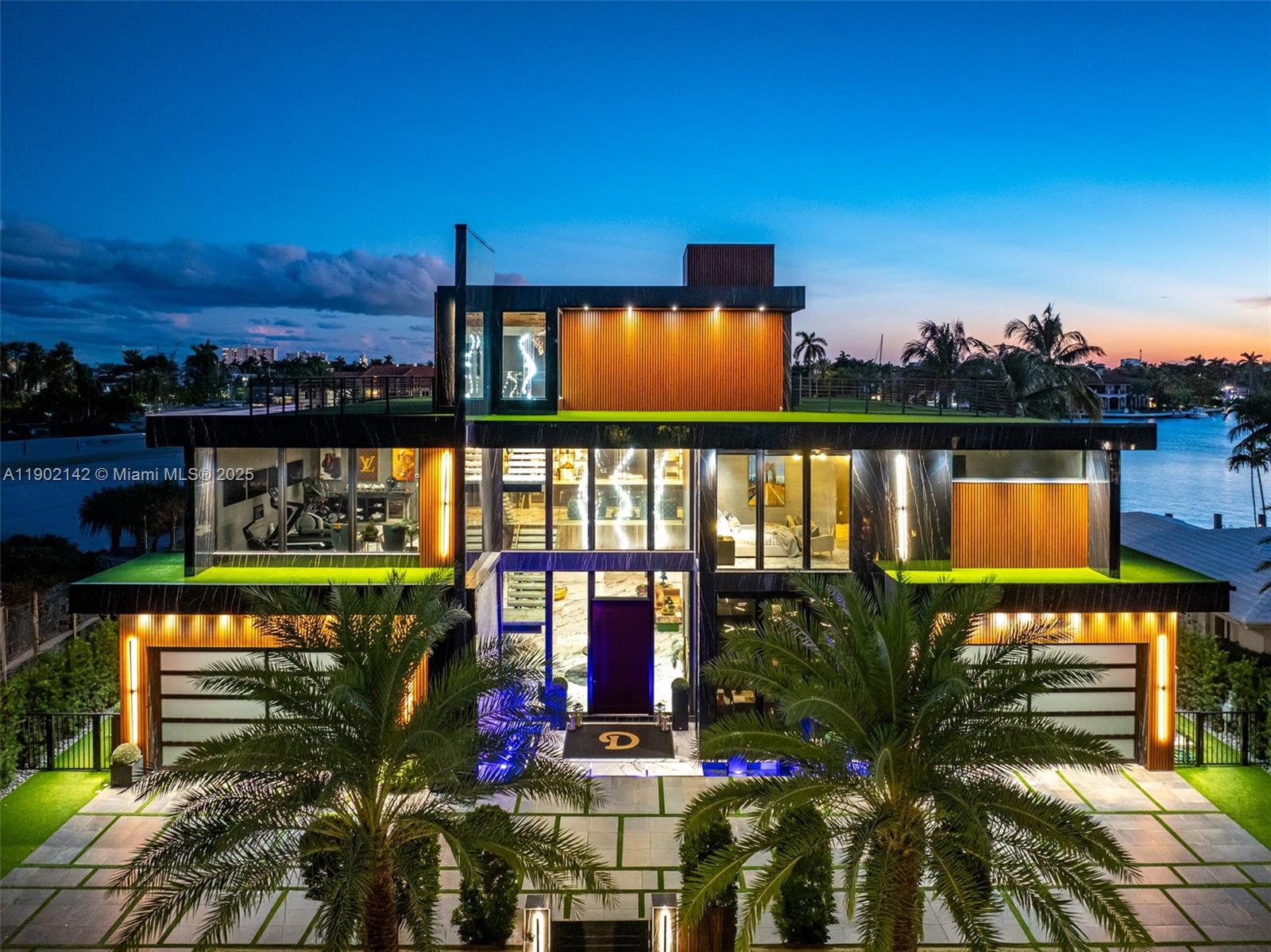 733 Middle Riv Dr Fort Lauderdale, FL 33304