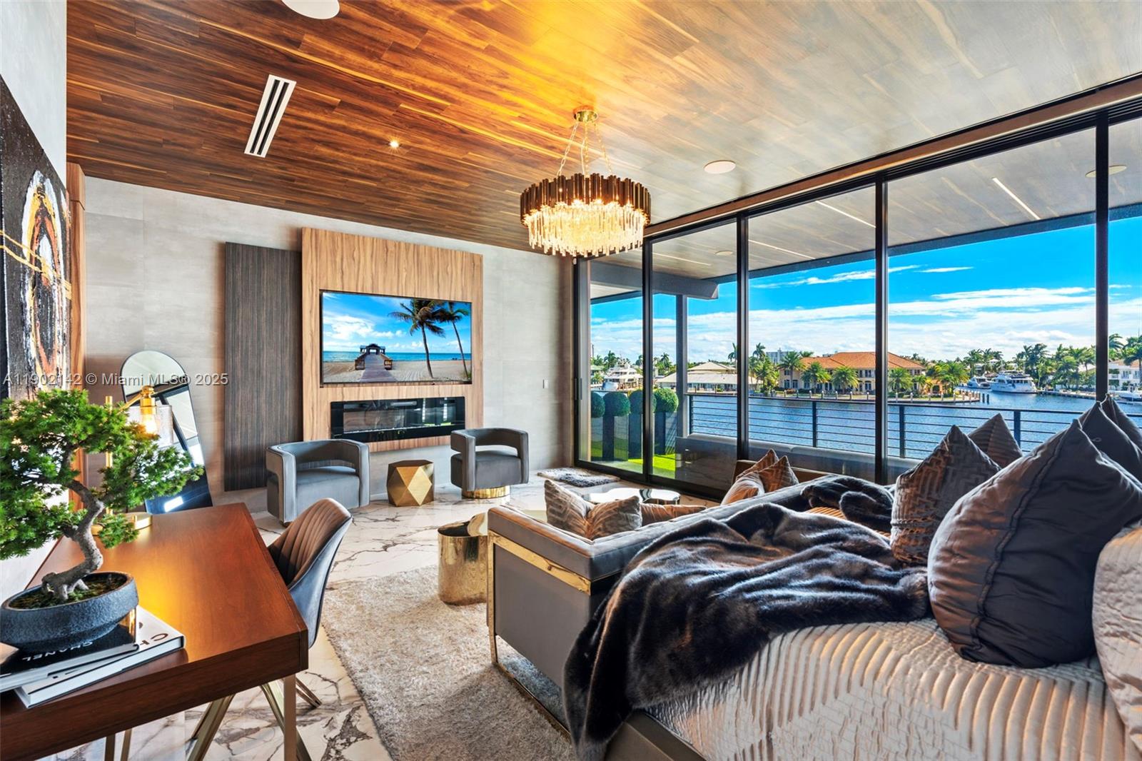 733 Middle Riv Dr Fort Lauderdale, FL 33304