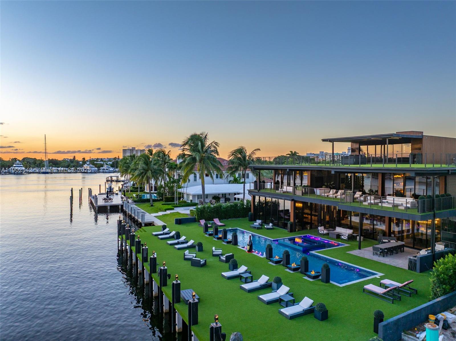 733 Middle Riv Dr Fort Lauderdale, FL 33304