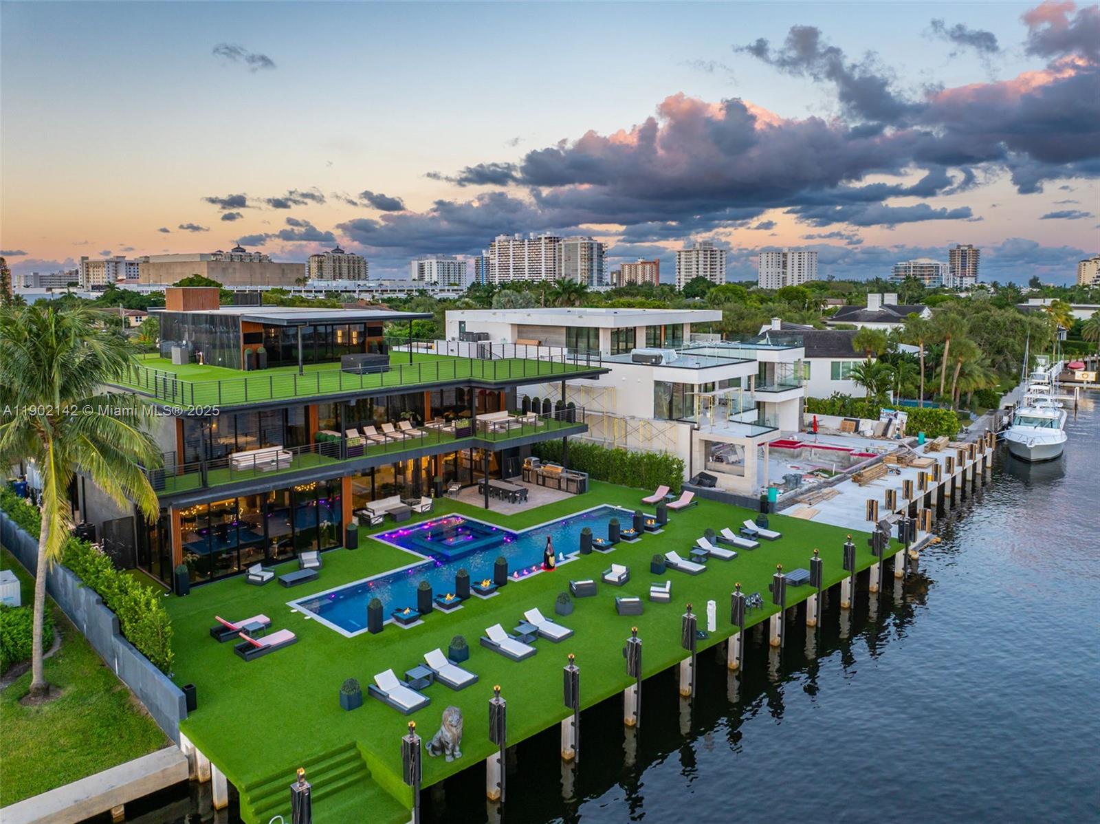 733 Middle Riv Dr Fort Lauderdale, FL 33304