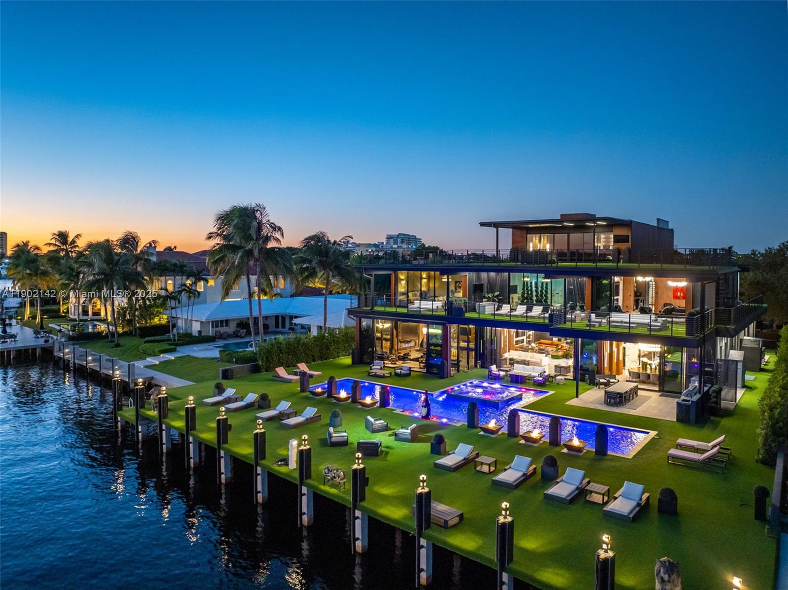 733 Middle Riv Dr Fort Lauderdale, FL 33304