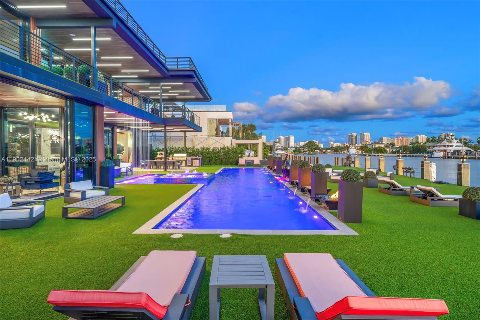 733 Middle Riv Dr Fort Lauderdale, FL 33304