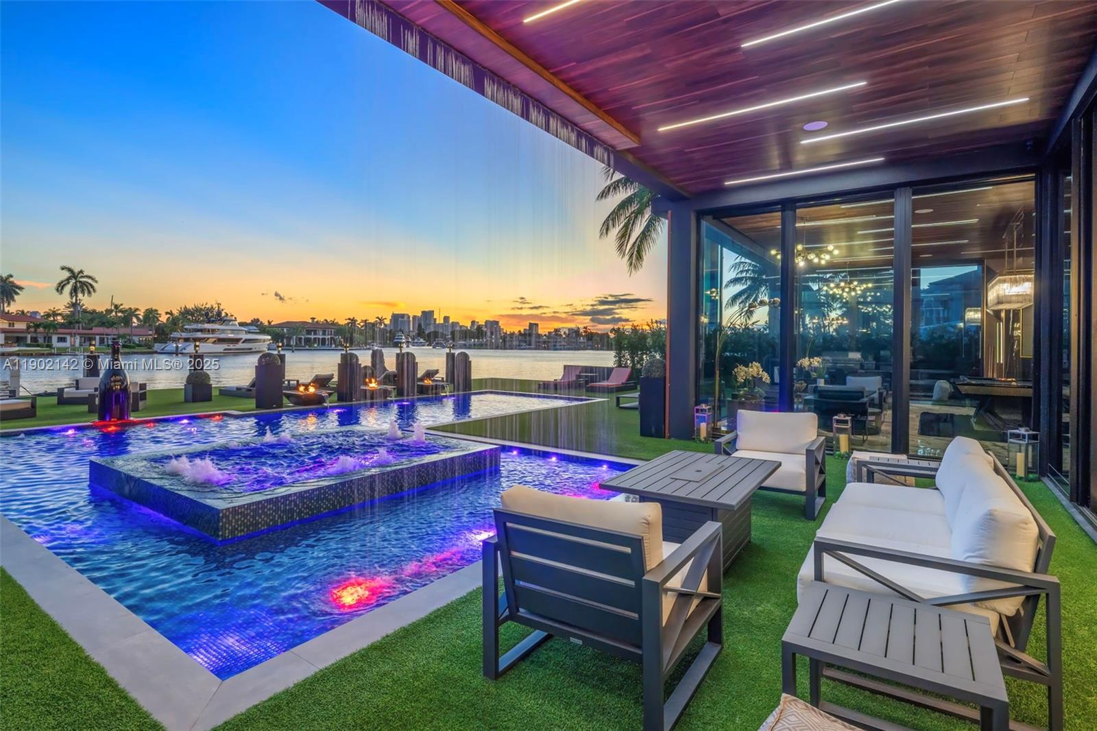 733 Middle Riv Dr Fort Lauderdale, FL 33304