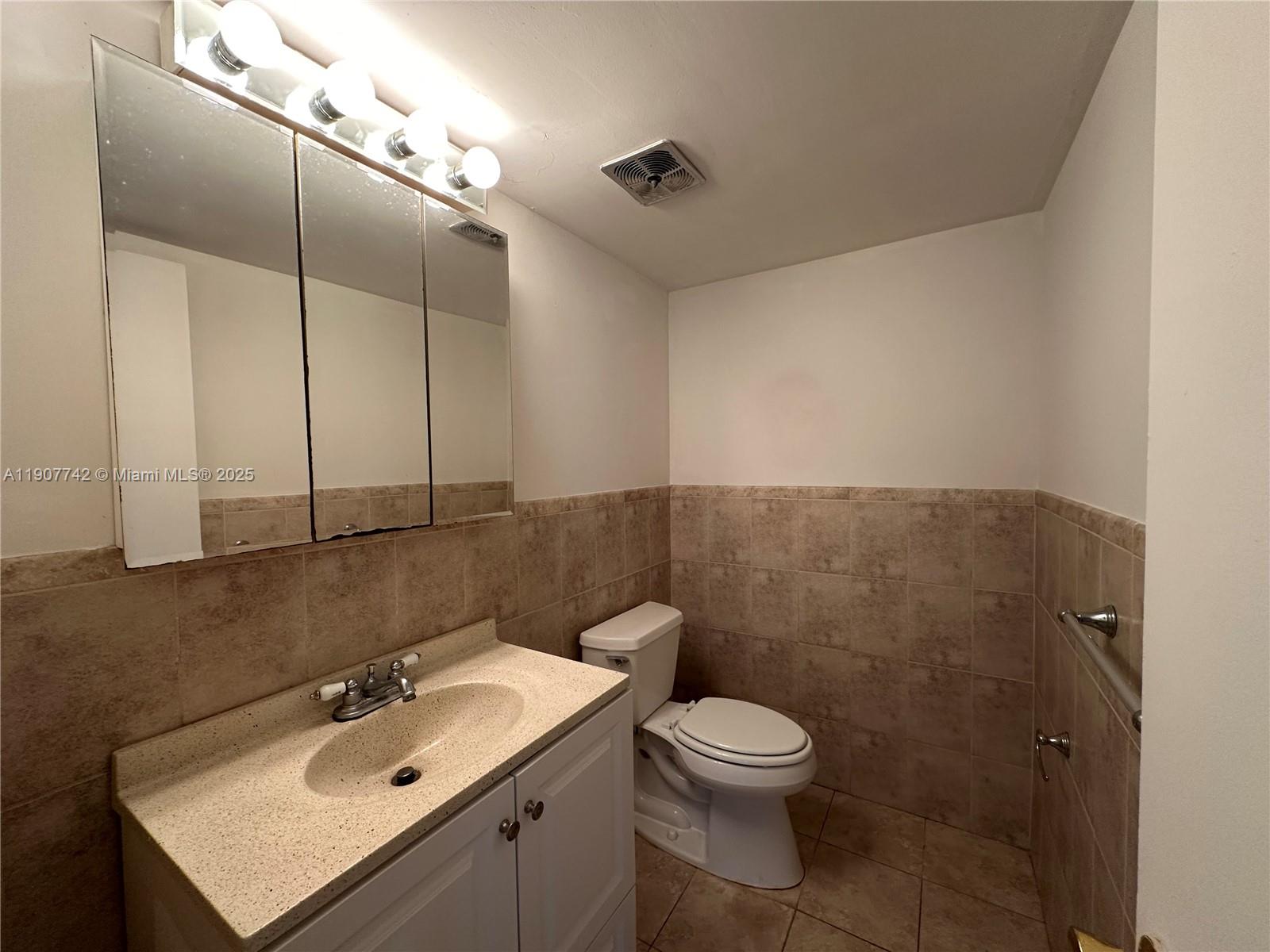 1130 11th St #4J Miami Beach, FL 33139