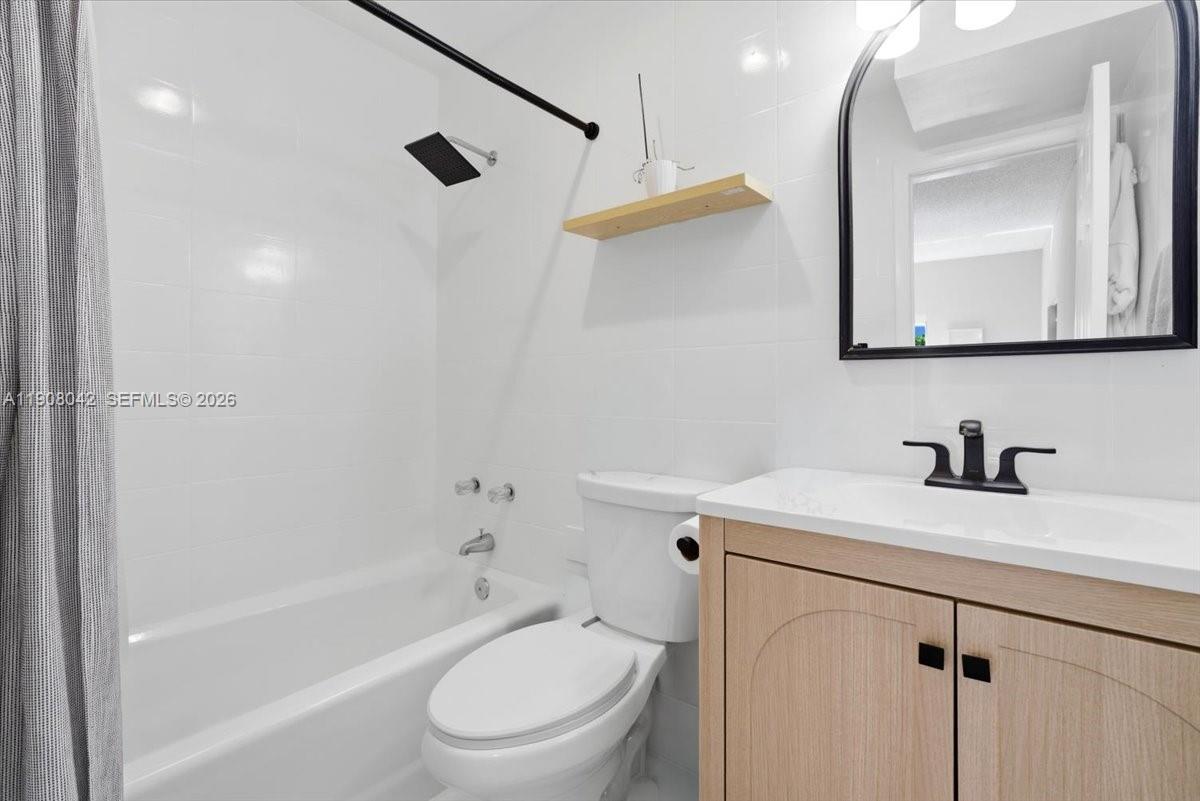 3121 SW 20th St Miami, FL 33145