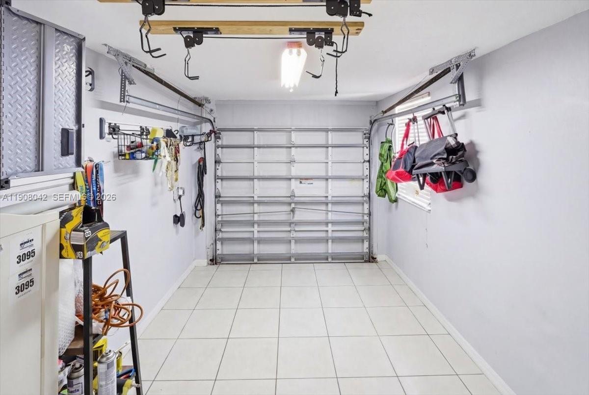 3121 SW 20th St Miami, FL 33145