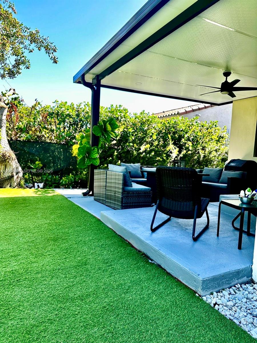 3121 SW 20th St Miami, FL 33145