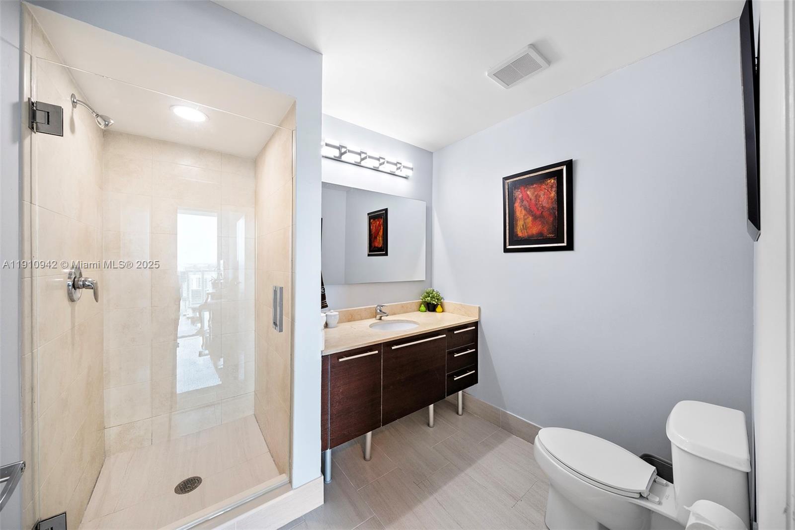 1900 N Bayshore Dr #2512 Miami, FL 33132