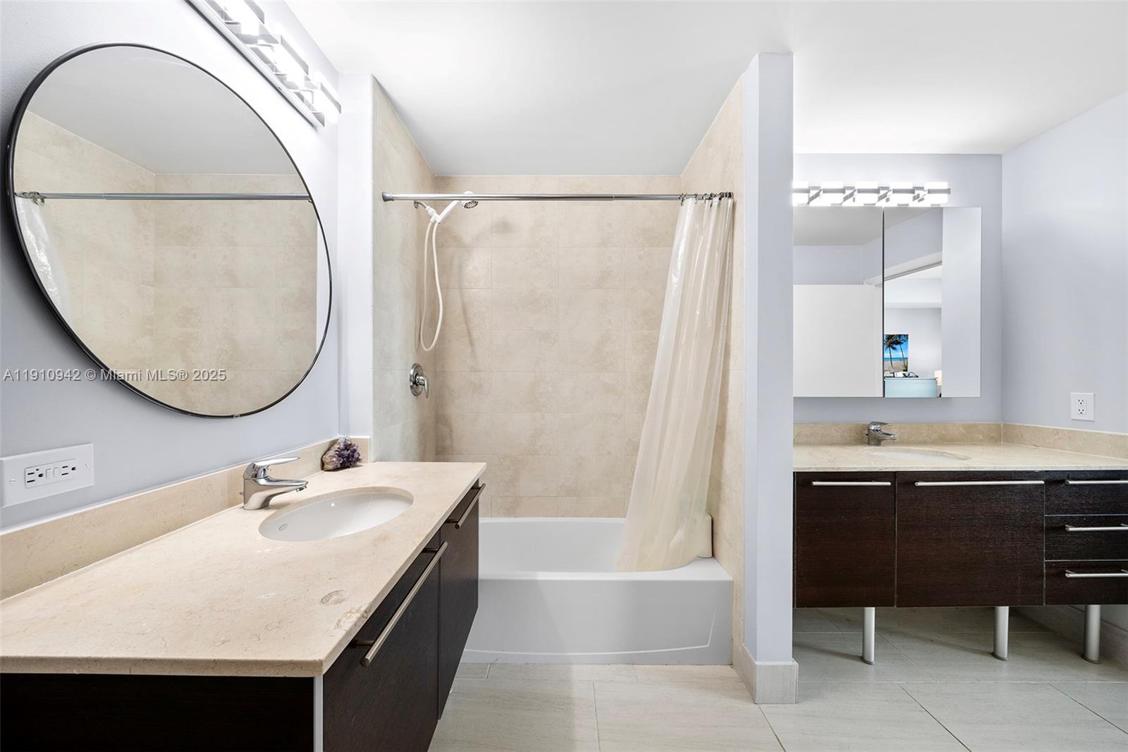 1900 N Bayshore Dr #2512 Miami, FL 33132