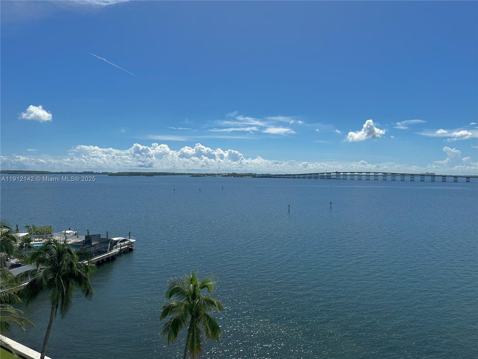 image The Palace Condo10