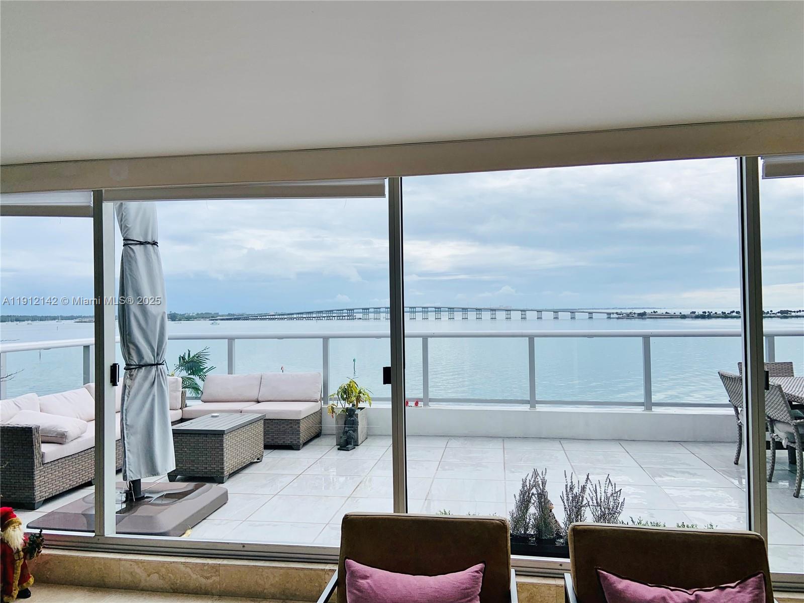 image The Palace Condo12