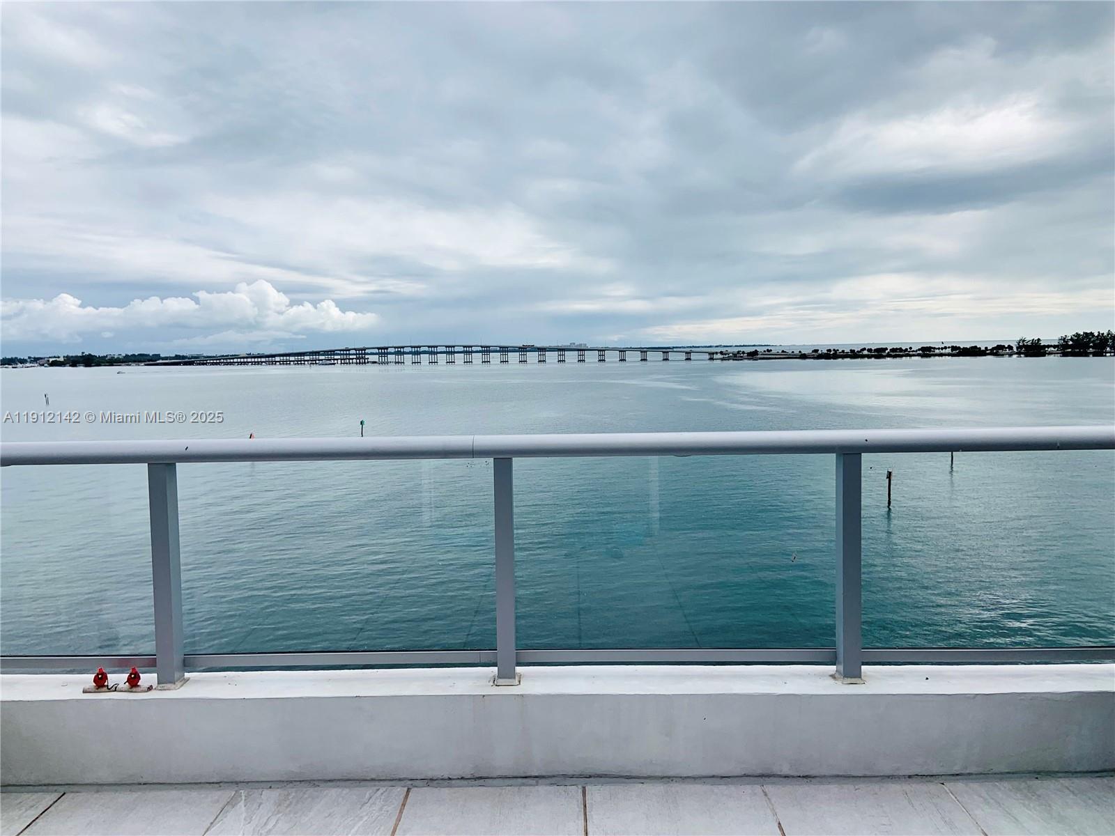 image The Palace Condo1