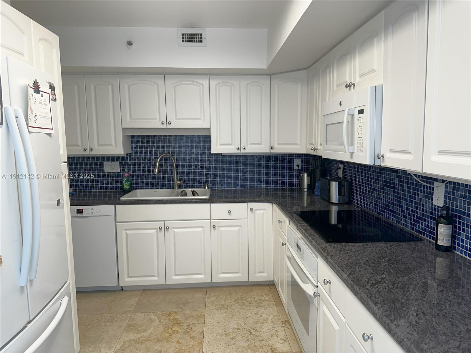 image The Palace Condo27