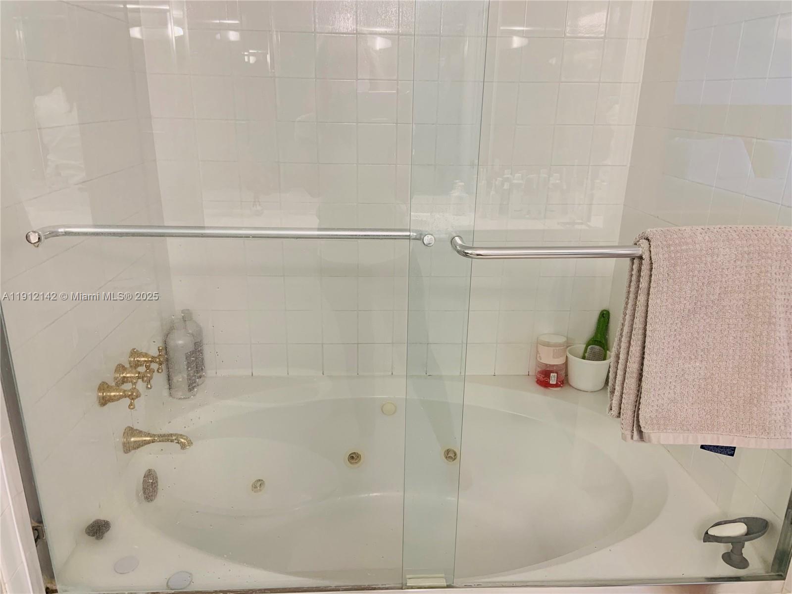 image The Palace Condo38