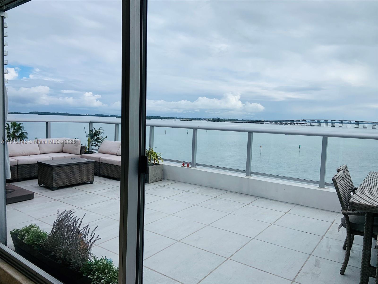 image The Palace Condo48