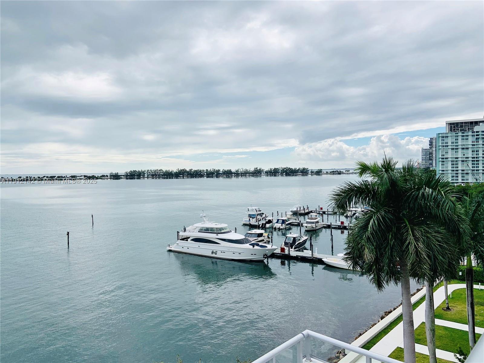 image The Palace Condo64