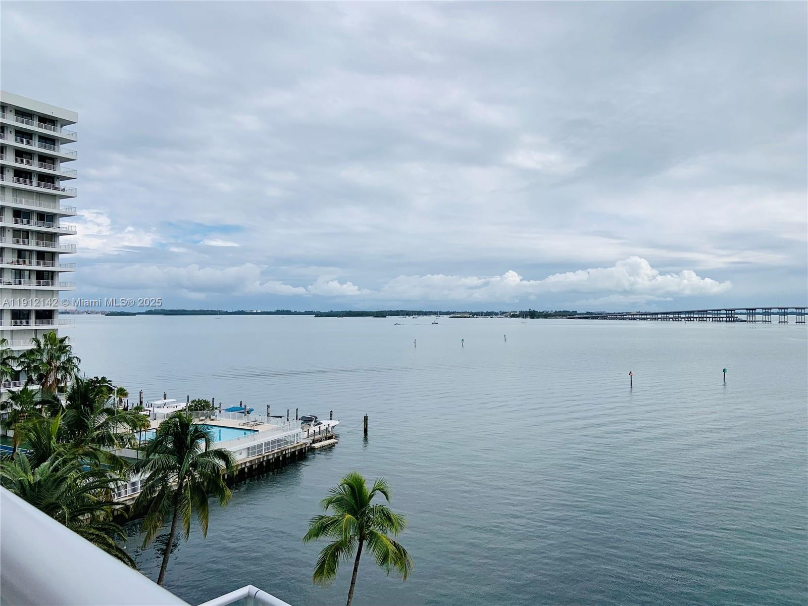 image The Palace Condo66