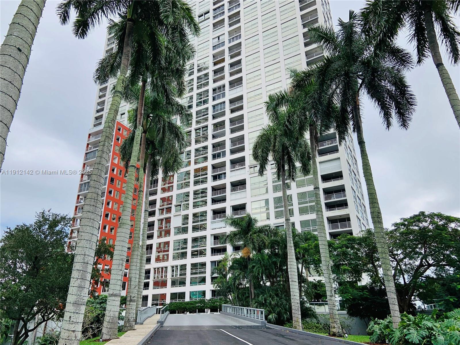 image The Palace Condo72