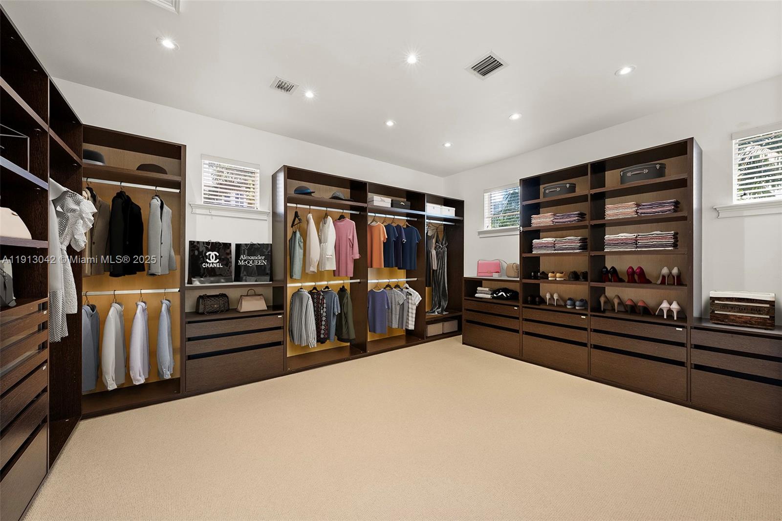 1295 Hatteras Ln Hollywood, FL 33019