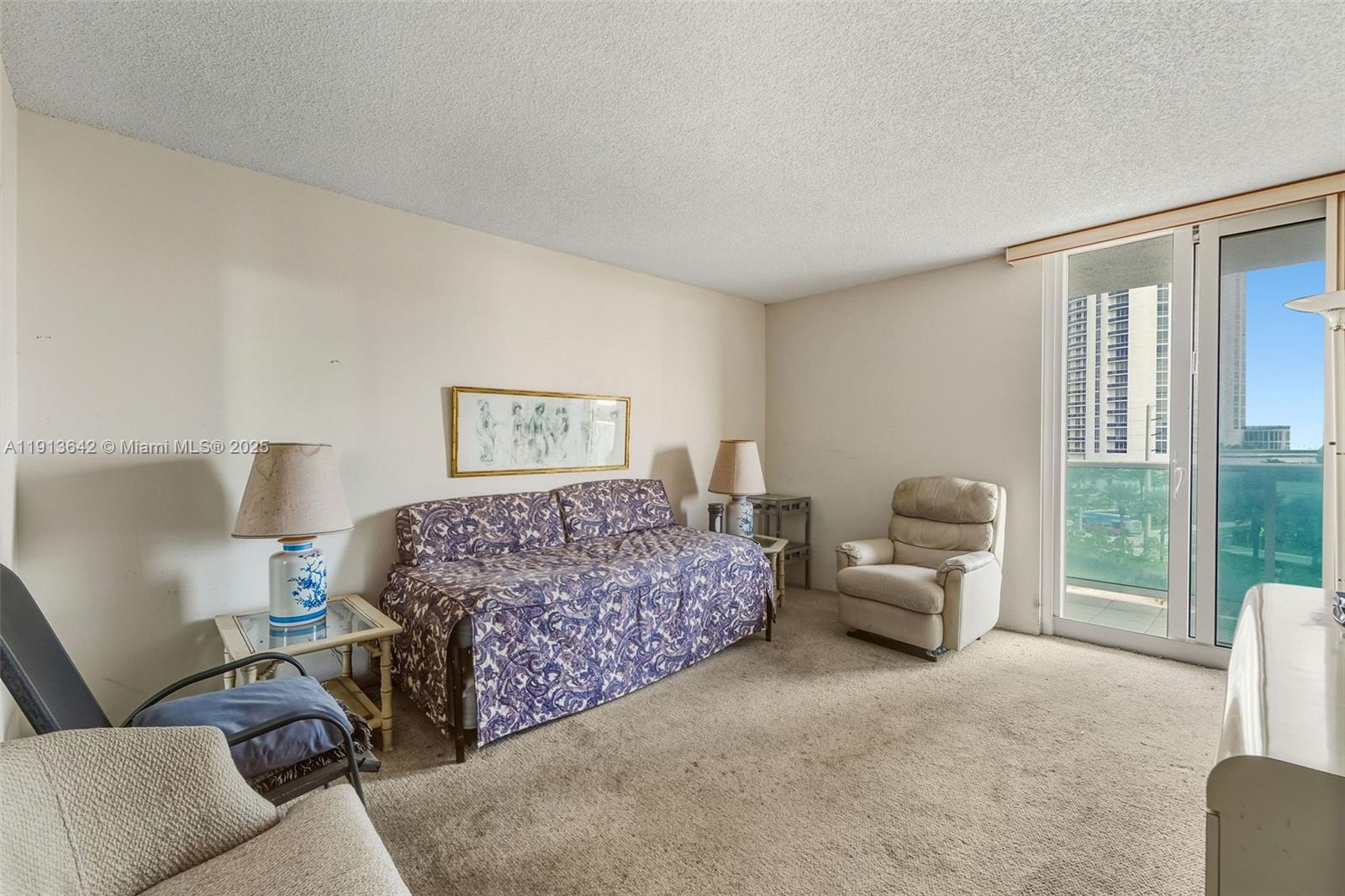 100 Bayview Dr #615 Sunny Isles Beach, FL 33160