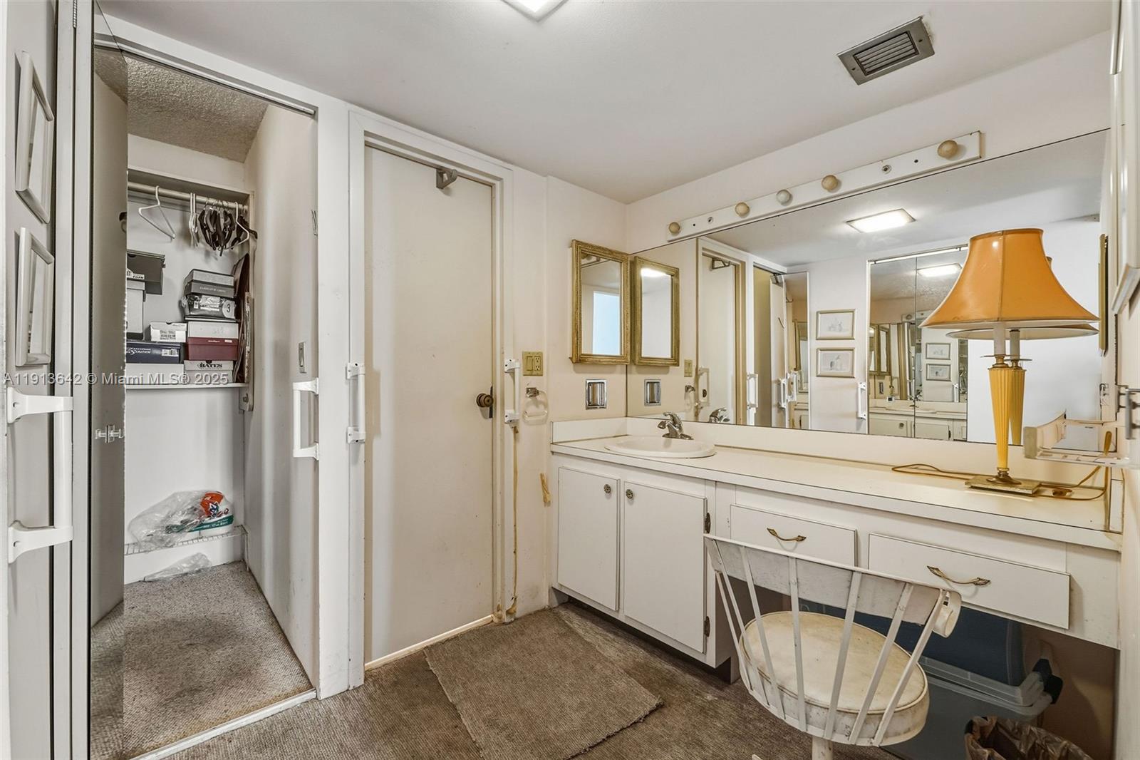 100 Bayview Dr #615 Sunny Isles Beach, FL 33160