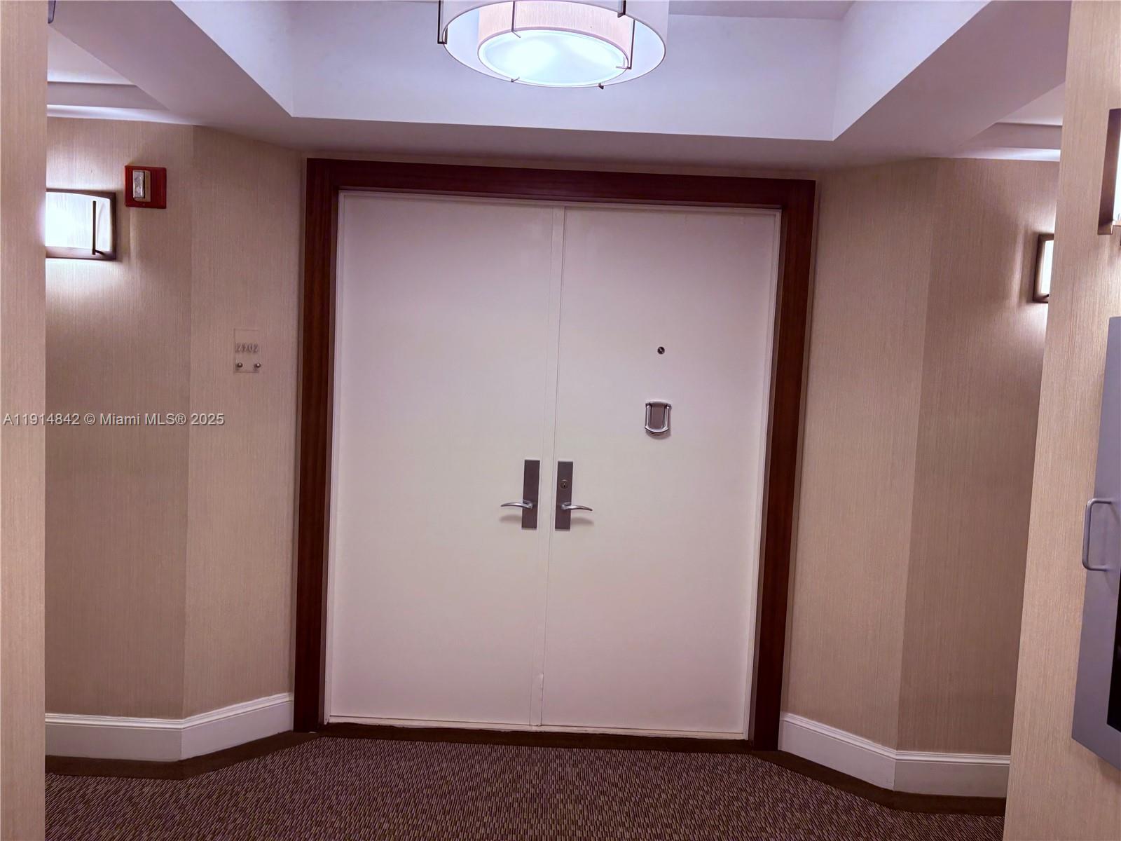 4779 Collins Ave #2302