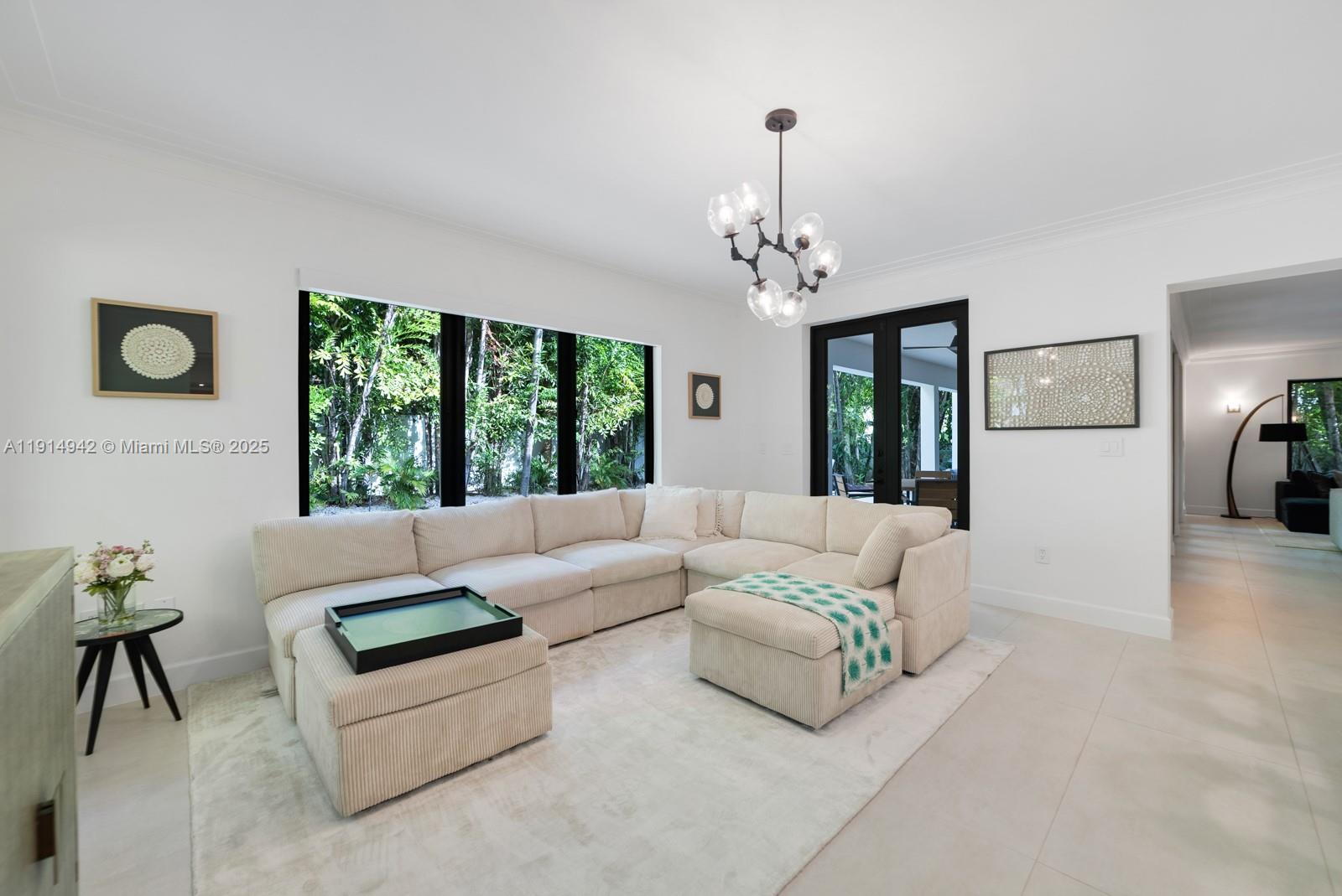 5735 N Bay Rd Miami Beach, FL 33140