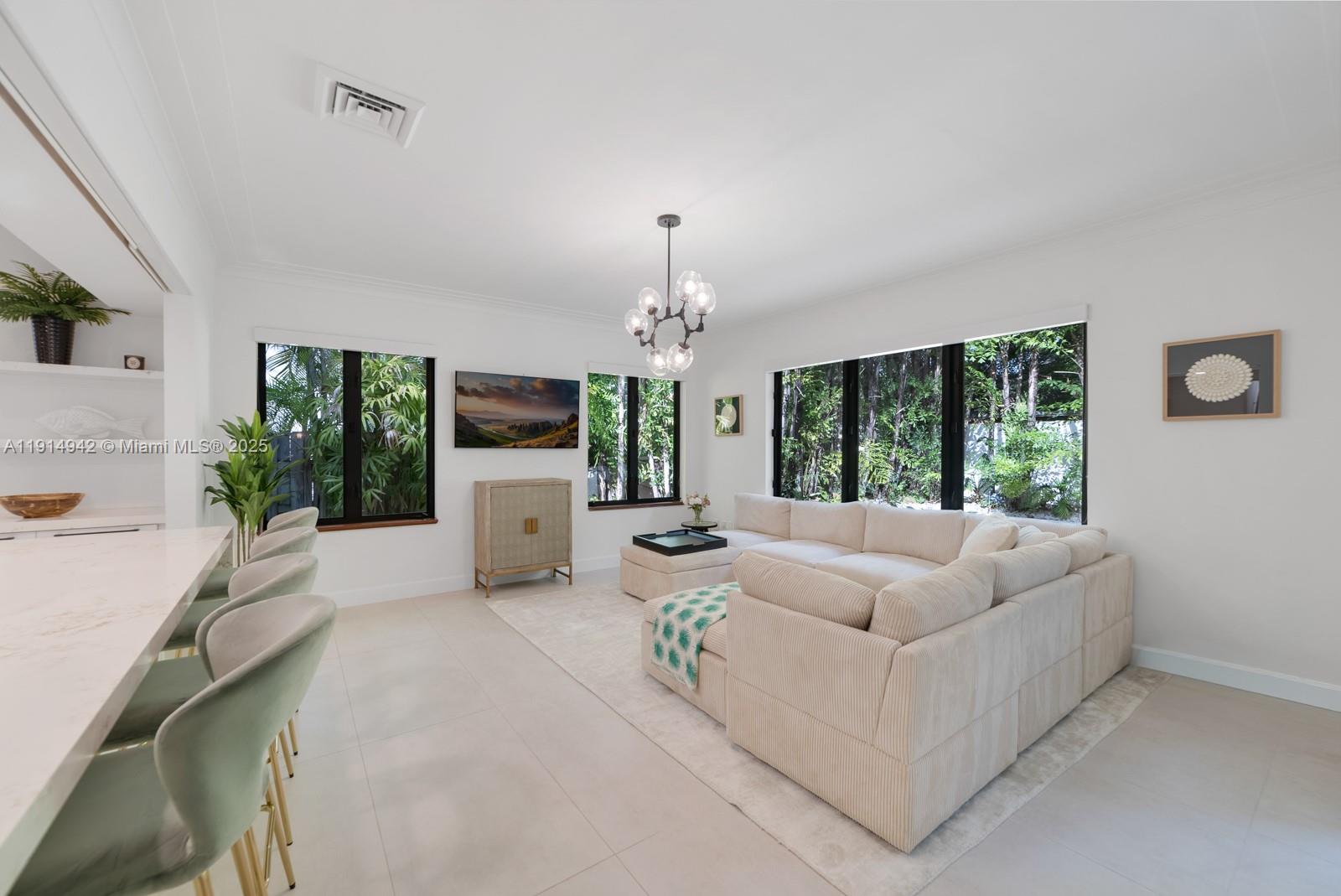 5735 N Bay Rd Miami Beach, FL 33140