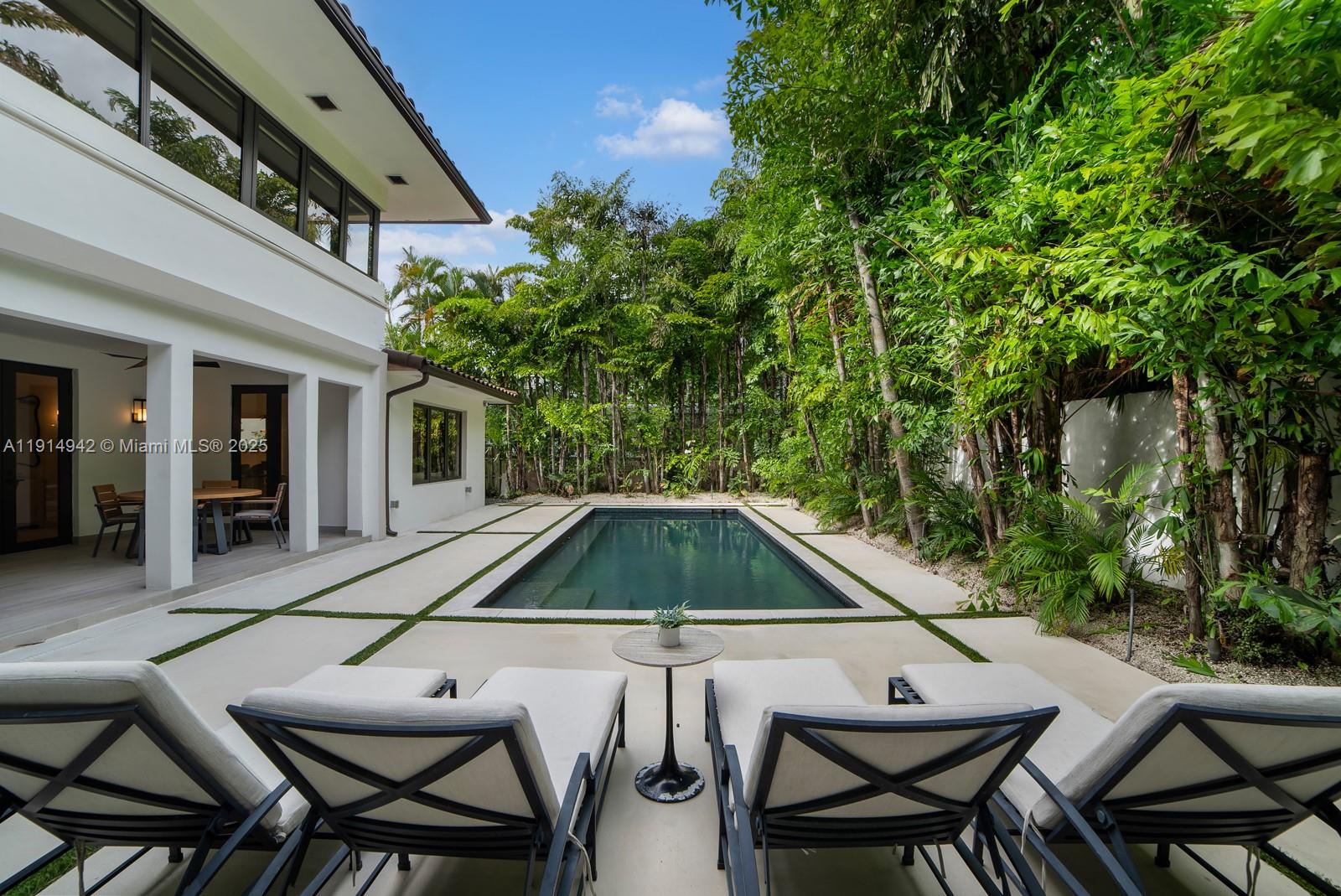 5735 N Bay Rd Miami Beach, FL 33140